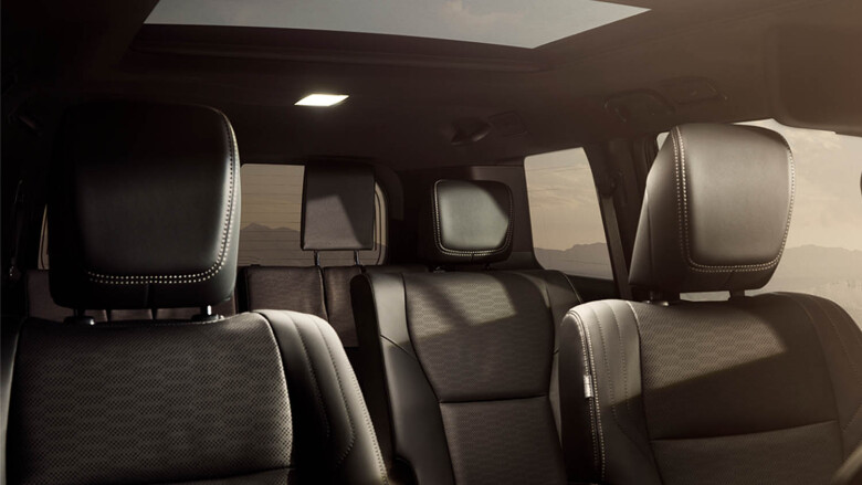 Toyota Land Cruiser 2.8 D-4D 204 Invincible 5dr Auto [7 Seat] Diesel Station Wagon